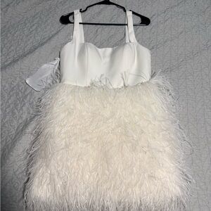 Elegant White Feathered Womens Dress